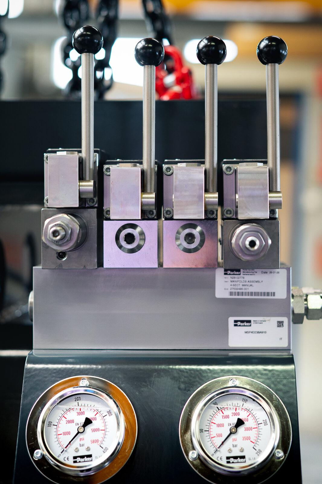 Hydraulic control block and gauges.