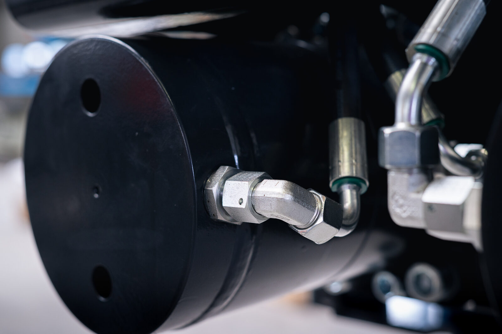 Cylinder end and fittings.